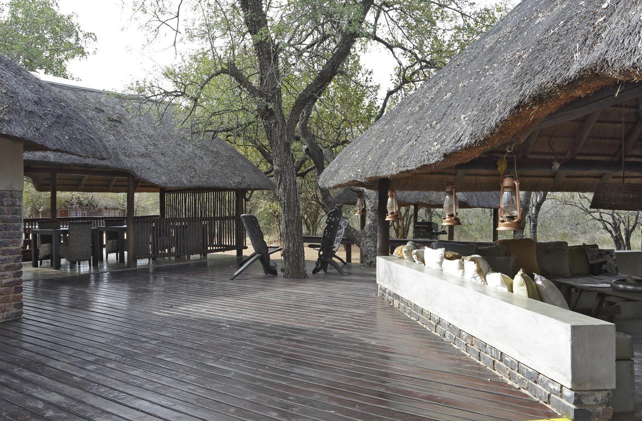Tusk Bush Lodge Marloth Park Ngoại thất bức ảnh