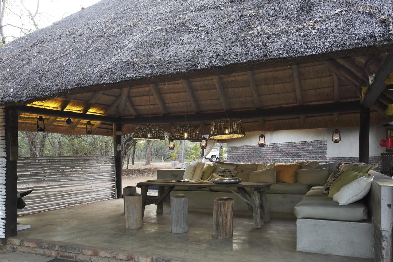 Tusk Bush Lodge Marloth Park Ngoại thất bức ảnh